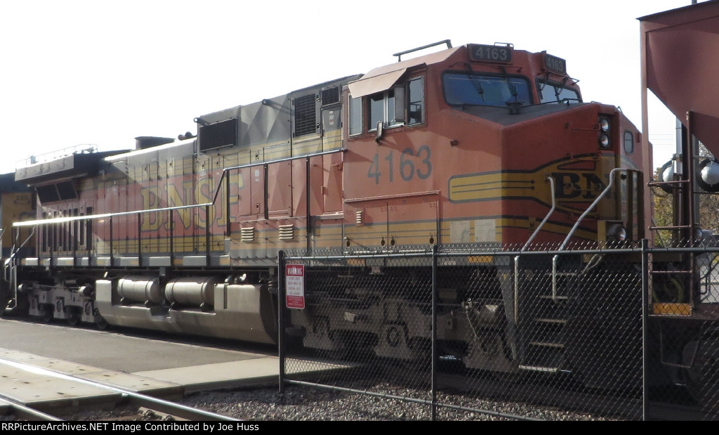 BNSF 4163